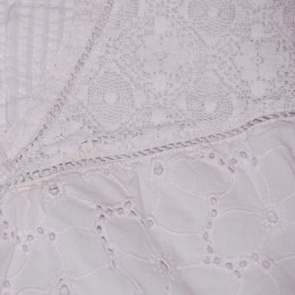 American Eagle Lace Top Tank - Picture 4 of 5